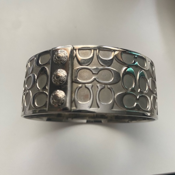 I inch wide, retro Coach bangle. Great condition. - Picture 8 of 8